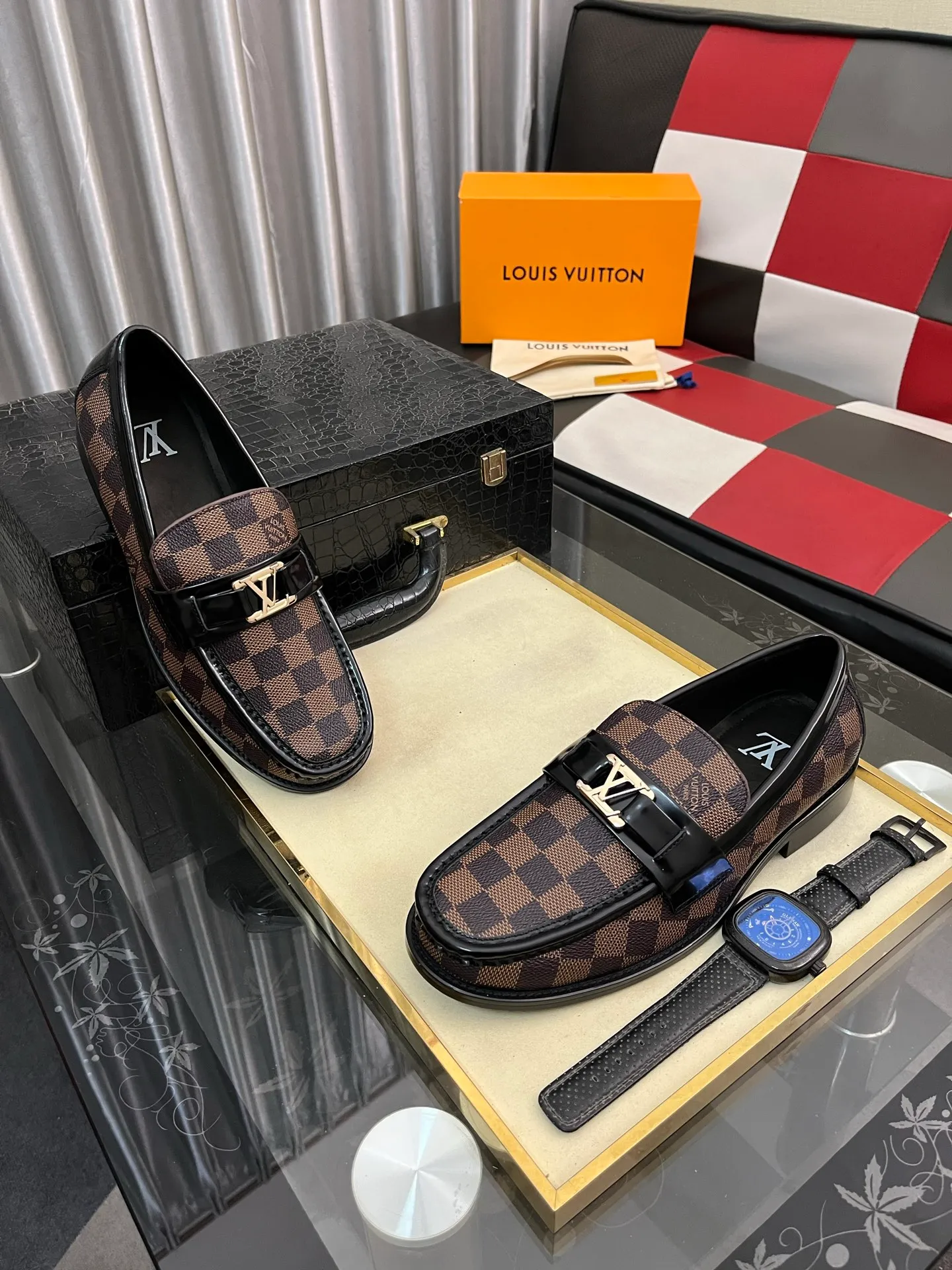 Men's Men's Shoes Men's Men's Shoes 💰520⌚️⌚️[LV] The most popular classic Louis Vuitton leather shoes. Synchronized with the official website, the upper adopts Italian imported upper embossing➕comfortable cowhide lining, fashionable atmosphere, unique brand and unique craftsmanship. Highlighting the hot style of the new year. Stop hesitating, stop wandering, get it now. Code number: 38--44. 3️⃣colors available